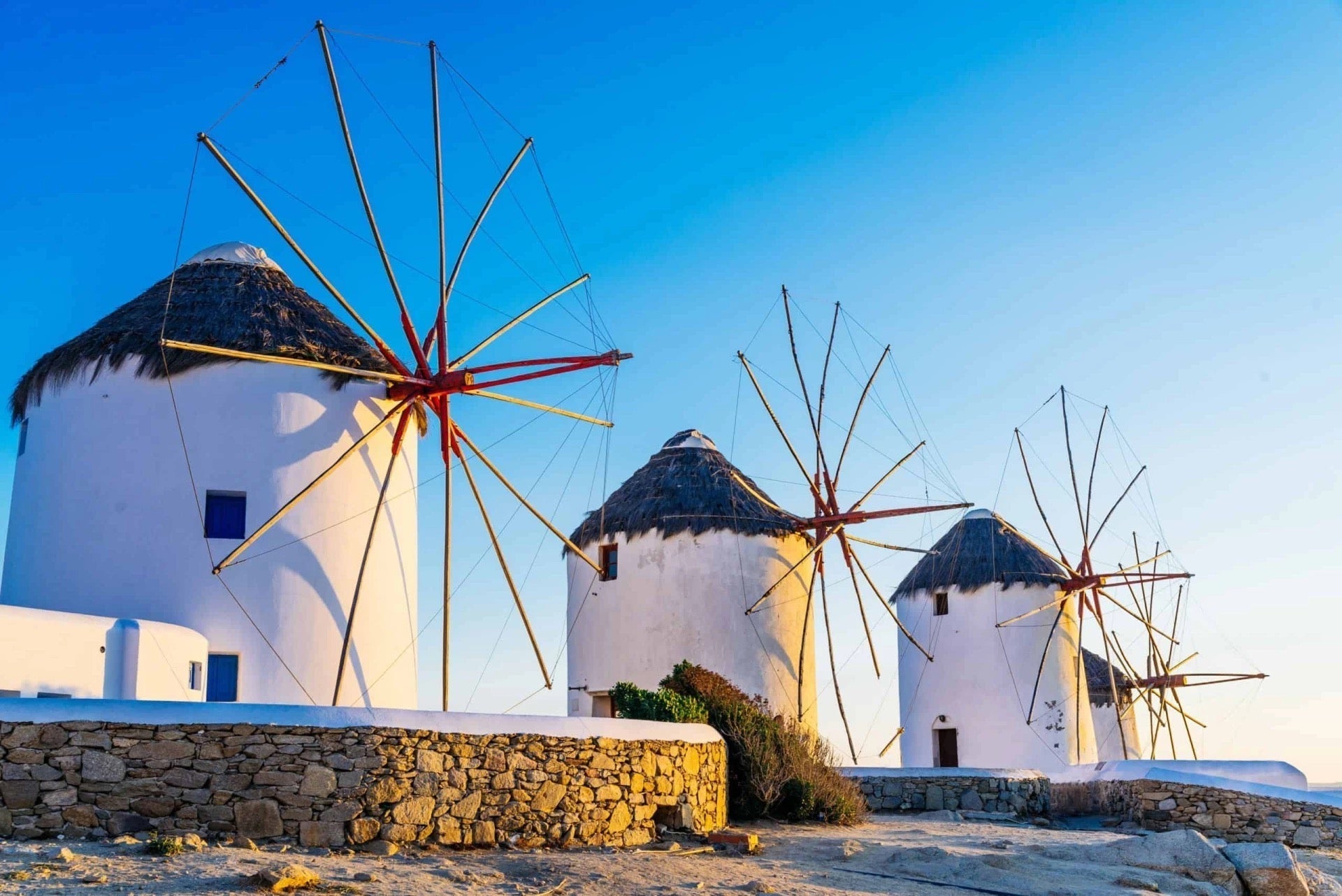 Explore Mykonos: A Luxurious Escape for LGBTQA+ Travelers